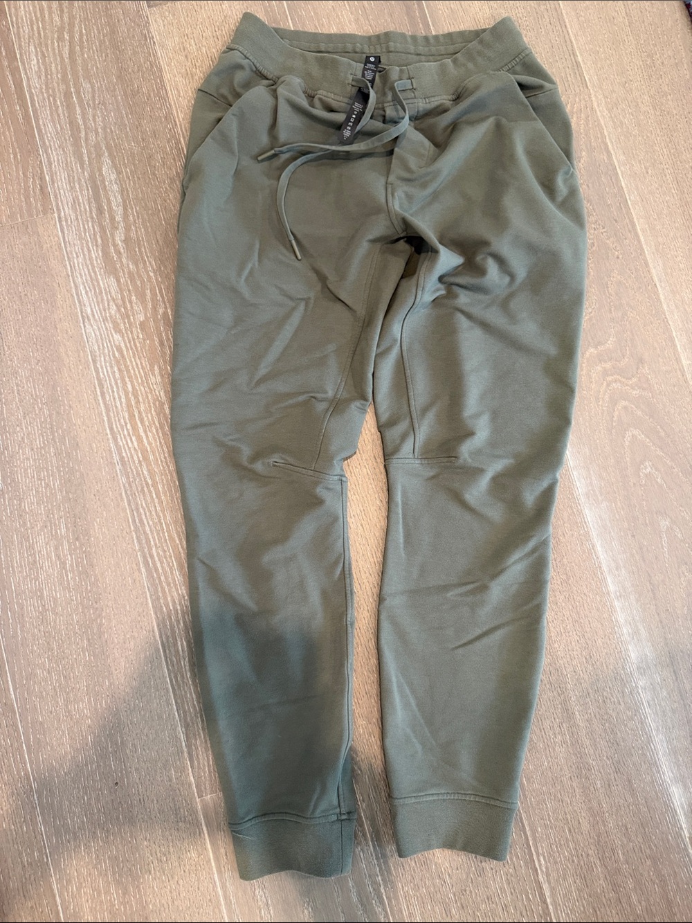 lululemon athletica Men's Olive Green Drawstring Joggers